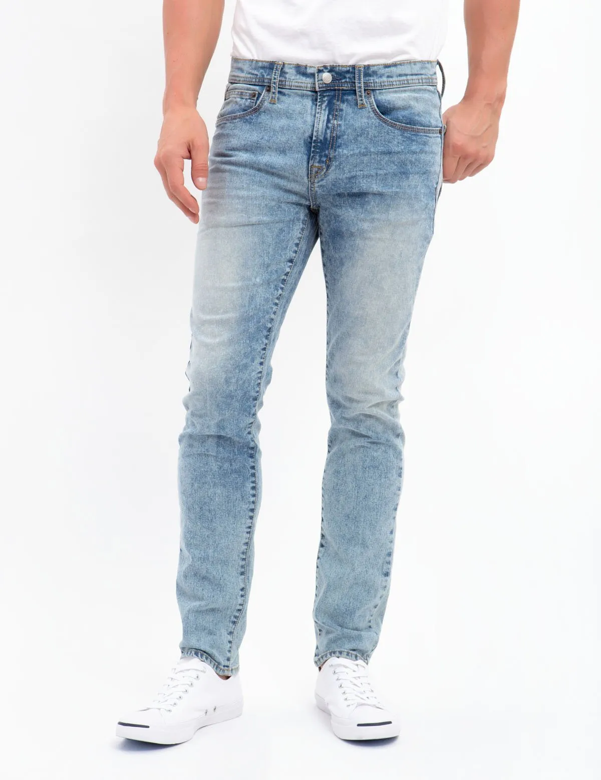 SKINNY FIT JEANS